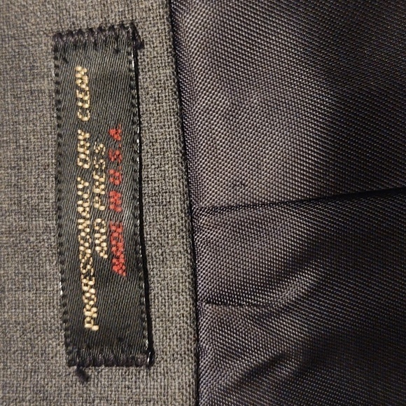 The Executive Club Women's Blazer - Picture 4 of 9